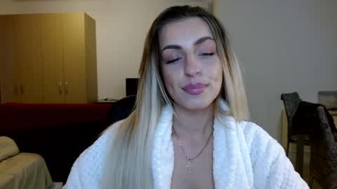 Anya online show from 05/17/26, 05:42