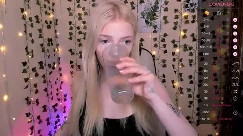 Anya online show from 02/18/26, 02:07