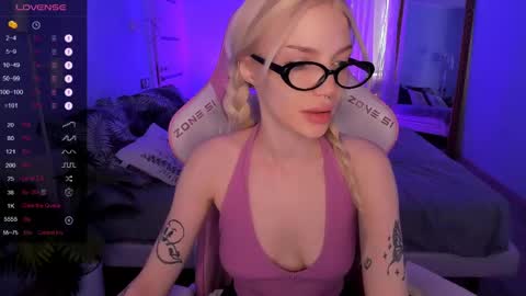 Anya online show from 04/18/26, 02:15