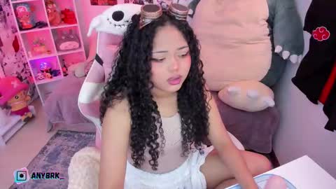 Any online show from 11/19/25, 02:00