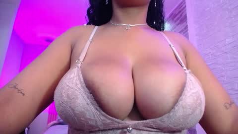 Anyela  online show from 02/01/25, 02:02