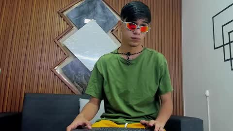 anyelo_sexyhot online show from 02/09/25, 11:47