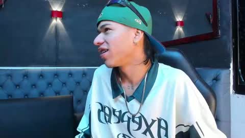 anyelo_sexyhot online show from 10/04/25, 11:08