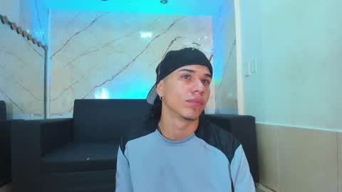 anyelo_sexyhot online show from 10/12/25, 01:10