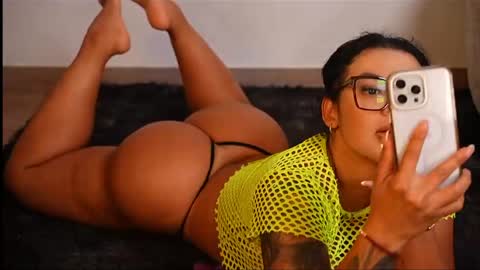 Dulce Maria online show from 04/10/26, 01:55