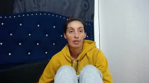 anyu online show from 01/11/25, 02:52