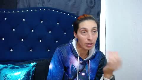 anyu online show from 01/14/25, 05:40