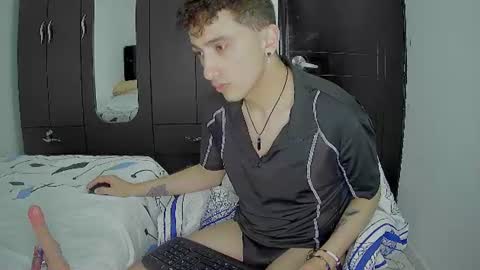 aogut17 online show from 07/29/26, 01:15