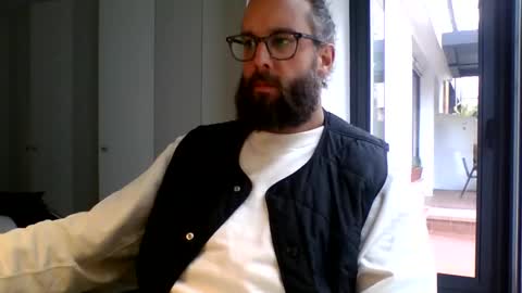 apc_3 online show from 04/08/26, 08:36