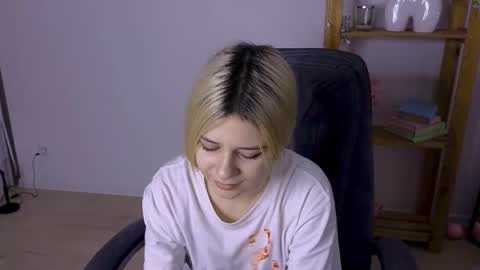 ApheliaStar online show from 11/14/25, 03:55