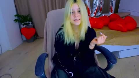 ApheliaStar online show from 02/08/26, 03:59