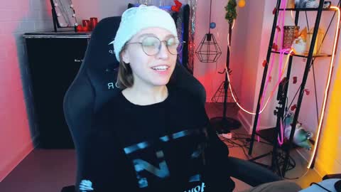 APHEX QUEEN online show from 12/25/24, 09:11