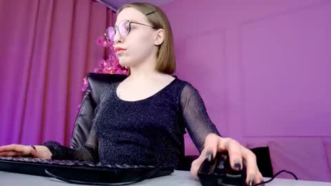 APHEX QUEEN online show from 01/28/25, 02:10