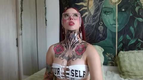 aphrodite__bloom online show from 10/11/25, 05:22