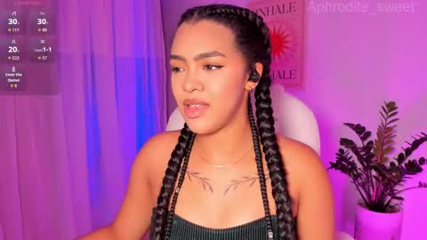 Snapshot of aphrodite_sweet chatting on 10/09/25, 06:28 Karla online show from 10/09/25, 06:28