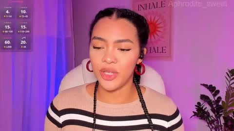 Snapshot of aphrodite_sweet chatting on 10/15/25, 06:30 Karla online show from 10/15/25, 06:30