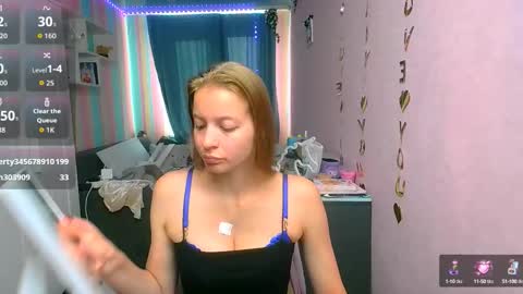 Snapshot of aphrodite_wow_ chatting on 09/17/25, 12:40 Aphrodite online show from 09/17/25, 12:40