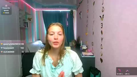 Snapshot of aphrodite_wow_ chatting on 09/20/25, 08:48 Aphrodite online show from 09/20/25, 08:48