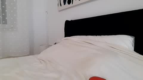 Snapshot of apollobest77 chatting on 12/17/24, 12:01 apollobest77 online show from 12/17/24, 12:01