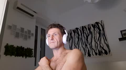 Snapshot of apollobest77 chatting on 12/22/24, 01:45 apollobest77 online show from 12/22/24, 01:45