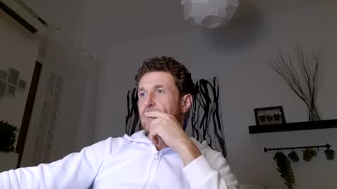 Snapshot of apollobest77 chatting on 01/09/25, 07:40 apollobest77 online show from 01/09/25, 07:40