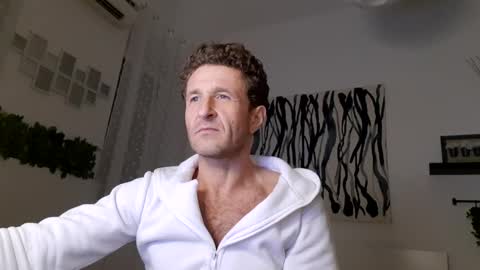 Snapshot of apollobest77 chatting on 01/14/25, 10:23 apollobest77 online show from 01/14/25, 10:23