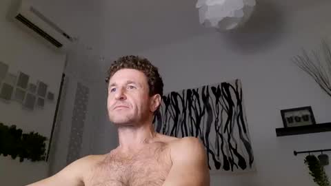 Snapshot of apollobest77 chatting on 01/17/25, 08:11 apollobest77 online show from 01/17/25, 08:11