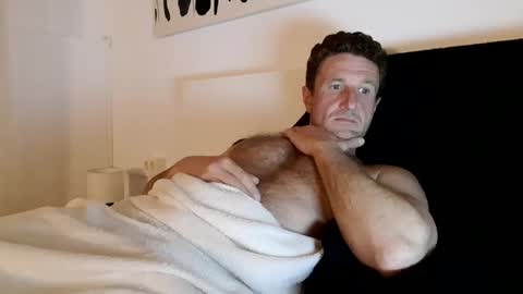 Snapshot of apollobest77 chatting on 03/09/25, 06:43 apollobest77 online show from 03/09/25, 06:43