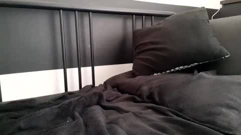 Snapshot of apollobest77 chatting on 10/01/25, 12:22 apollobest77 online show from 10/01/25, 12:22