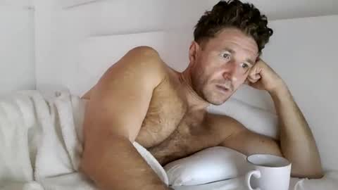 Snapshot of apollobest77 chatting on 10/05/25, 10:13 apollobest77 online show from 10/05/25, 10:13