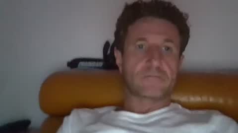 Snapshot of apollobest77 chatting on 11/20/25, 03:34 apollobest77 online show from 11/20/25, 03:34