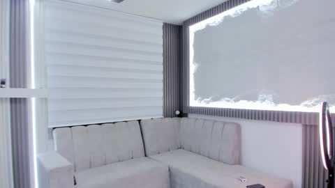 Snapshot of apolo_bianco_ chatting on 02/28/25, 10:09 APOLO online show from 02/28/25, 10:09