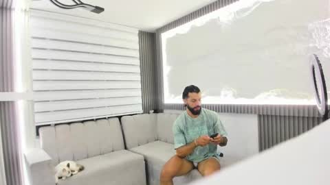 Snapshot of apolo_bianco_ chatting on 03/04/25, 02:38 APOLO online show from 03/04/25, 02:38