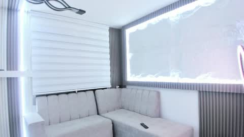 Snapshot of apolo_bianco_ chatting on 03/06/25, 05:03 APOLO online show from 03/06/25, 05:03