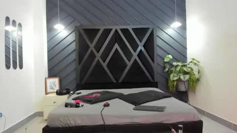 Snapshot of apolo_bianco_ chatting on 09/27/25, 11:21 APOLO online show from 09/27/25, 11:21