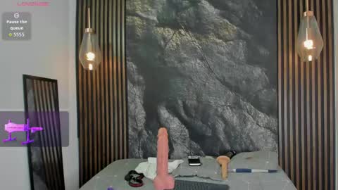 Snapshot of apolo_bianco_ chatting on 05/30/26, 11:24 APOLO online show from 05/30/26, 11:24