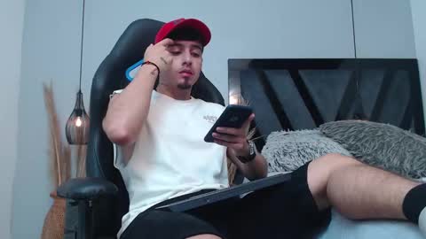 Apolo online show from 11/15/25, 04:25