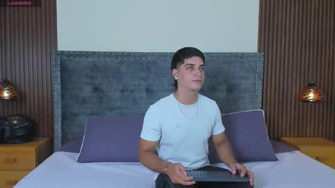 Apolo online show from 11/07/25, 07:25