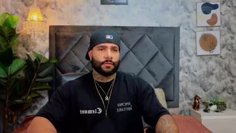 Apolo online show from 11/18/25, 08:24