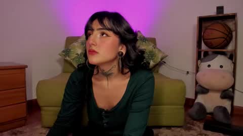 Lola  Apolo online show from 10/03/25, 01:57