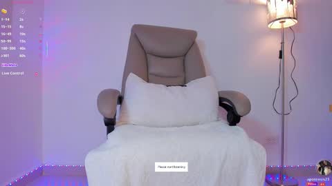 Apo online show from 09/19/25, 11:33