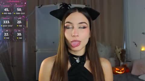 Vicki online show from 10/25/25, 09:06