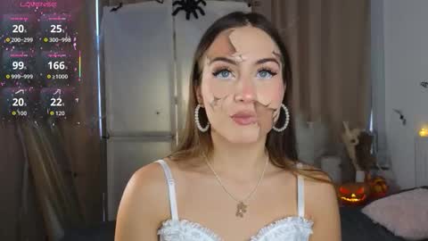 Vicki online show from 10/26/25, 09:04