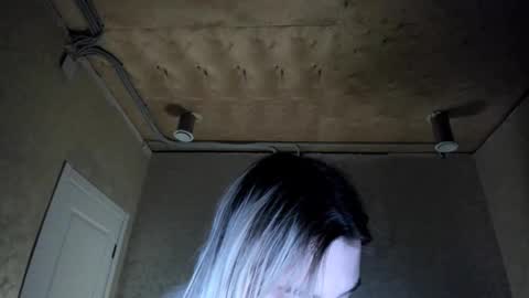 appleyummybuns online show from 11/08/25, 03:23