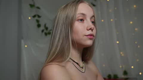  REYNA  my friend   online show from 01/14/25, 06:07