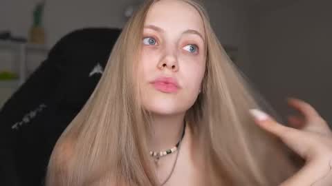  REYNA  my friend   online show from 05/04/26, 03:19