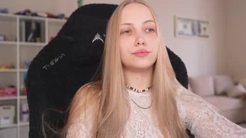  REYNA  my friend   online show from 05/05/26, 03:09
