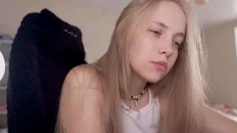  REYNA  my friend   online show from 06/09/26, 03:12
