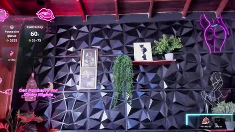 apprilfoxx online show from 12/21/25, 04:03