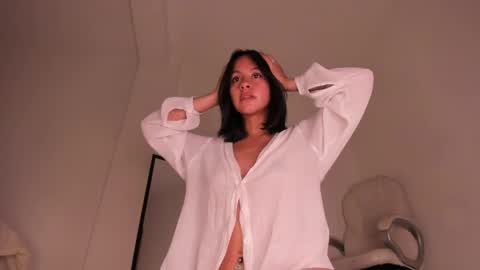 Anny online show from 06/04/26, 01:17